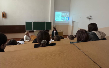 Лінгвістичні особливості публічних виступів в політичній та дипломатичній комунікації